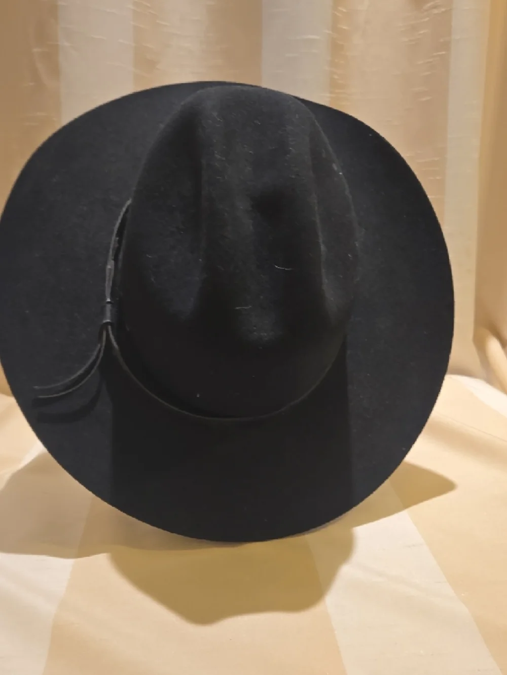 Black Felt Wide-Brim Cowboy Hat with Decorative Band - Picture 13 of 15